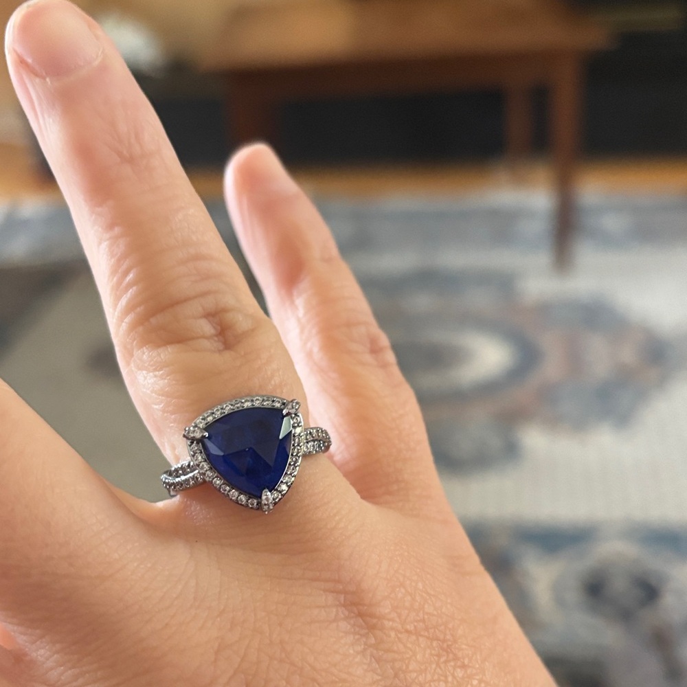 Elegant Blue Sapphire Silver Ring